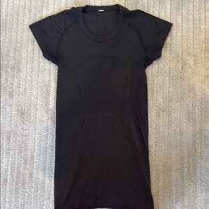 Black Lululemon Swiftly Top